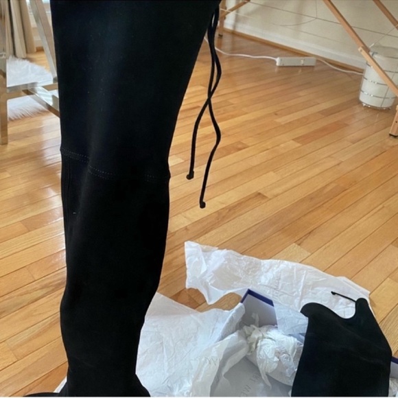 Stuart Weitzman suede Tieland over the knee boots in black (NEW) - Picture 2 of 6